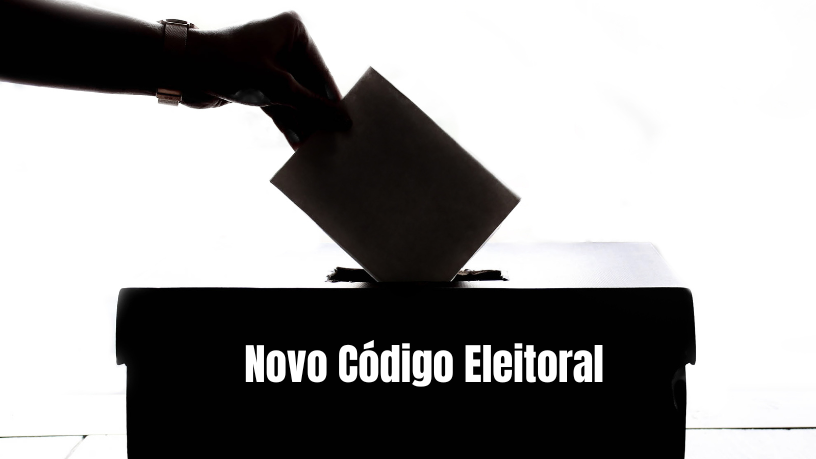 Entenda com Márcio Coutinho os desafios e tendências jurídicas que candidatos e equipes precisam considerar na propaganda online.