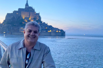 Leonardo Rocha de Almeida Abreu destaca a magia de Sevilha e Granada, onde palácios e mirantes contam séculos de história.