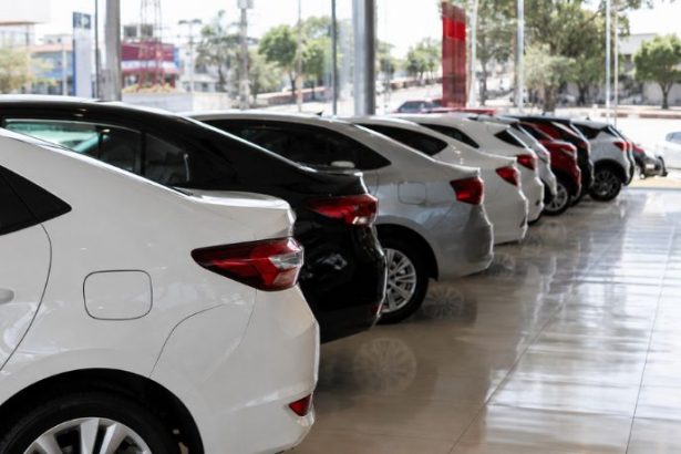 Emplacamento de veículos em Minas Gerais acelera economia e revela nova fase do consumo